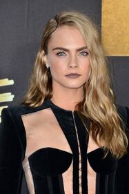 Cara Delevingne in total balck agli Mtv Movie Awards 9
