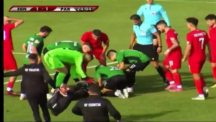 Albania, tragedia in campo: l'attaccante 28enne Raphael Dwamena stroncato da un malore