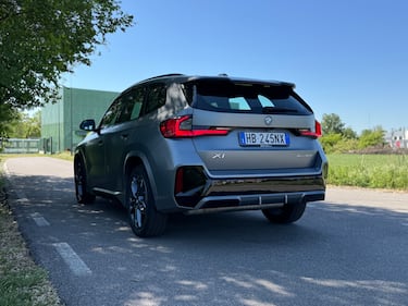 BMW X1 plug-in: guarda tutte le foto  13