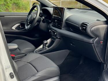 Mazda2 Hybrid 2025: guarda la gallery della citycar giapponese super efficiente 10