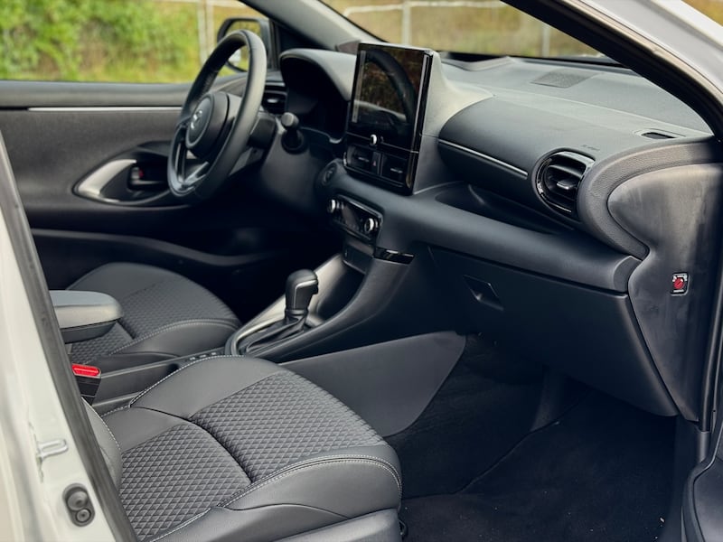 Mazda2 Hybrid 2025: guarda la gallery della citycar giapponese super efficiente 10