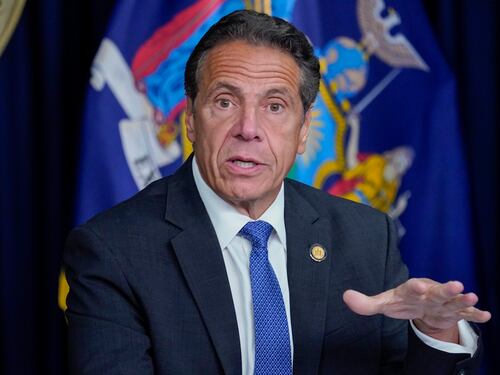 Lo scandalo e le indagini sulle molestie: Cuomo si dimette