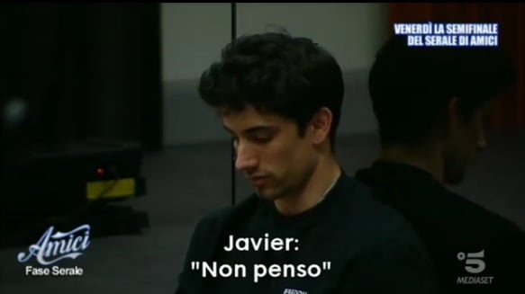 Amici, un altro ballerino minaccia l’uscita: “Mi sento perso, è tutto finto”