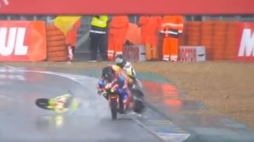 Moto, tragedia sfiorata alla 24 ore di Le Mans: entrambi i piloti illesi