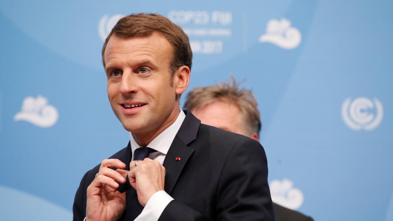 I numeri smentiscono Macron finto paladino dell'accoglienza