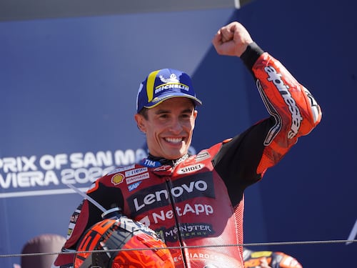 Marquez avvisa Rossi e mette la freccia per il decimo titolo