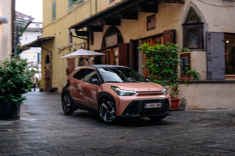 Nuova Toyota Aygo X Hybrid: guarda la gallery 13