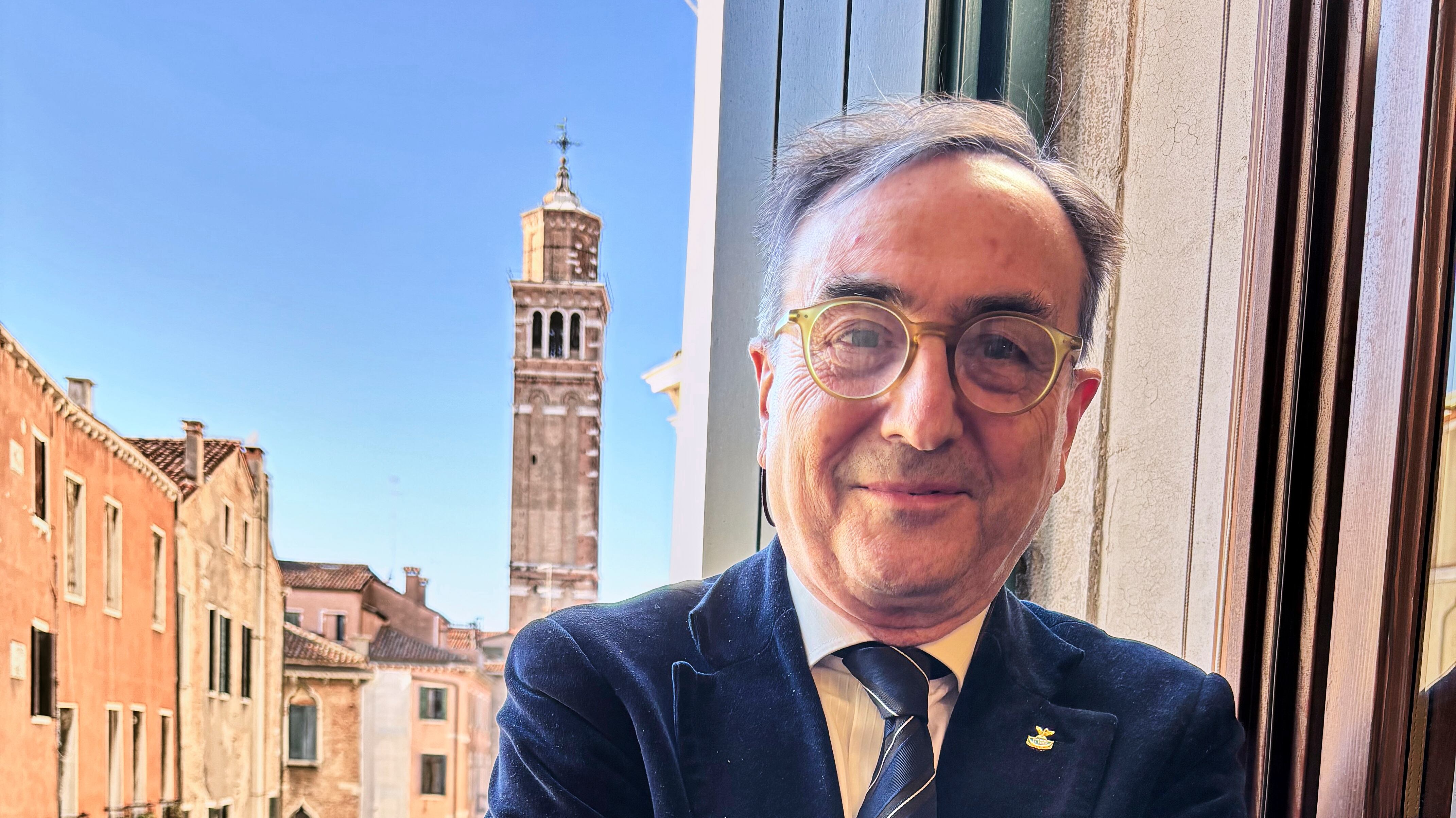 "Venezi perfetta, polemiche strumentali. Il boicottaggio? Gli abbonati crescono"