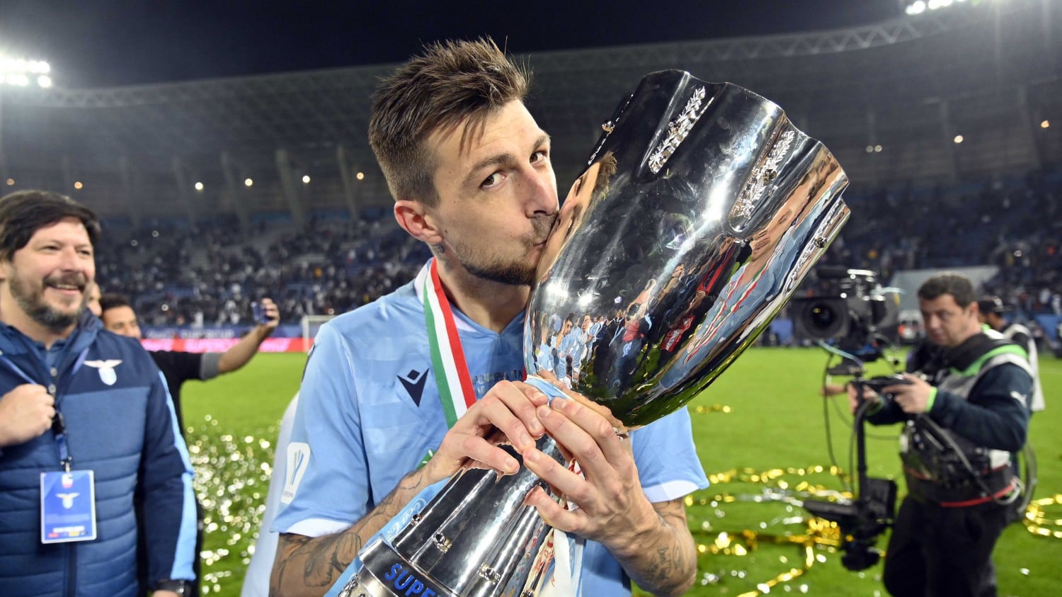 Acerbi e la sua visita ai bambini malati di cancro a Riad prima di Juventus-Lazio