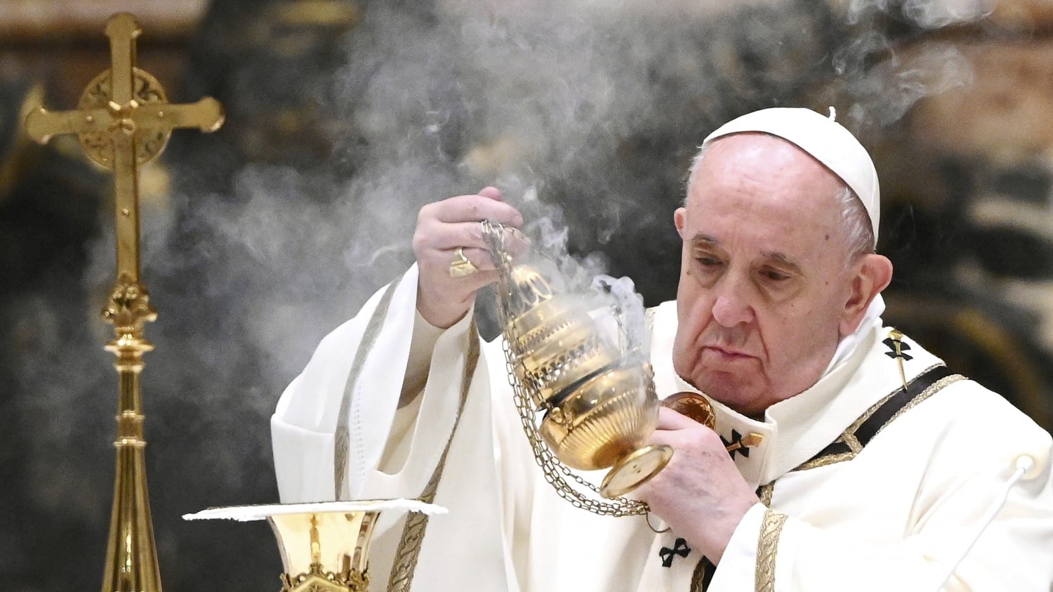 Cosi Bergoglio rischia la vita per riscattare il popolo cristiano