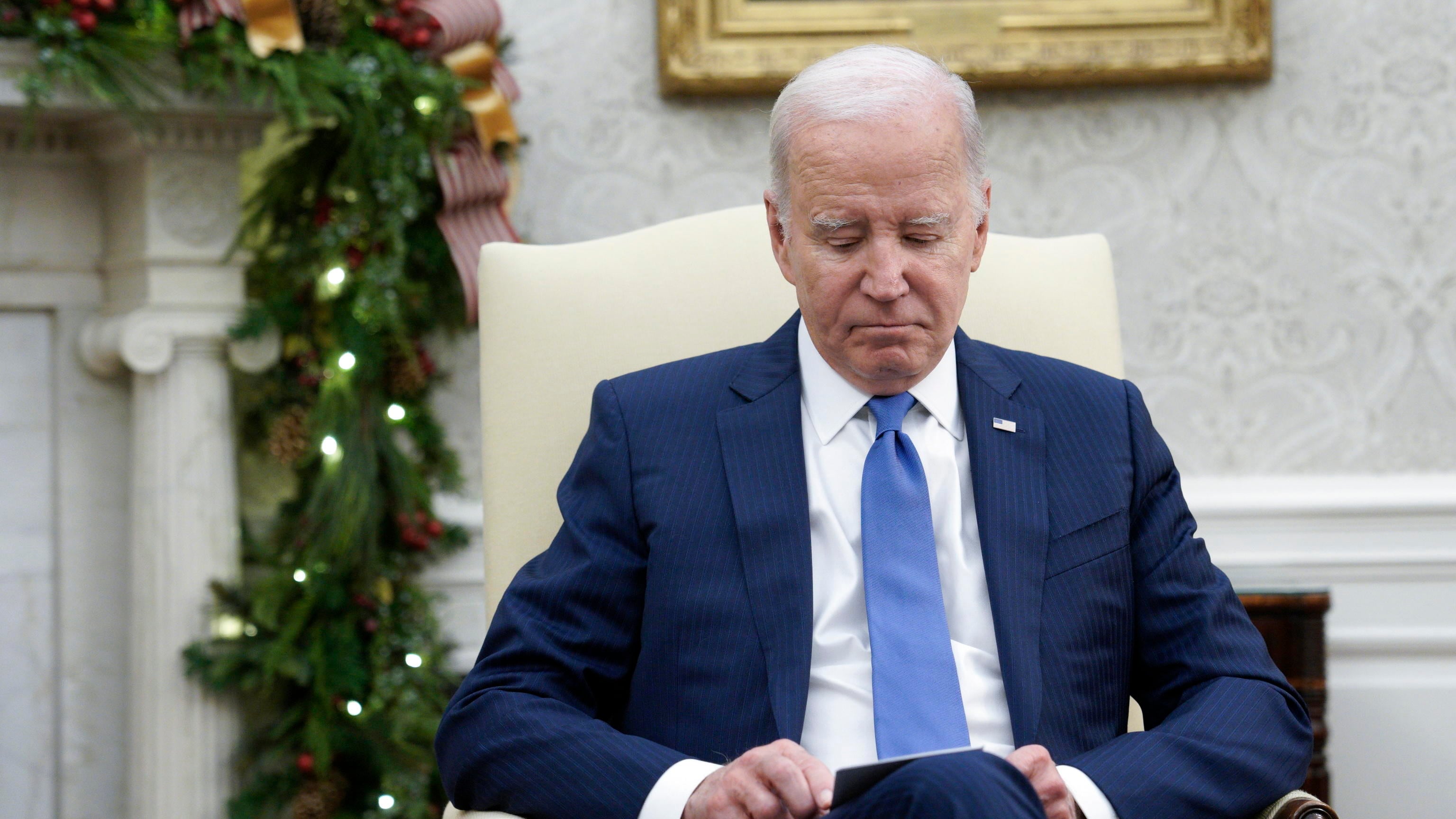 Biden bocciato su tutti i fronti: è allarme rosso alla Casa Bianca