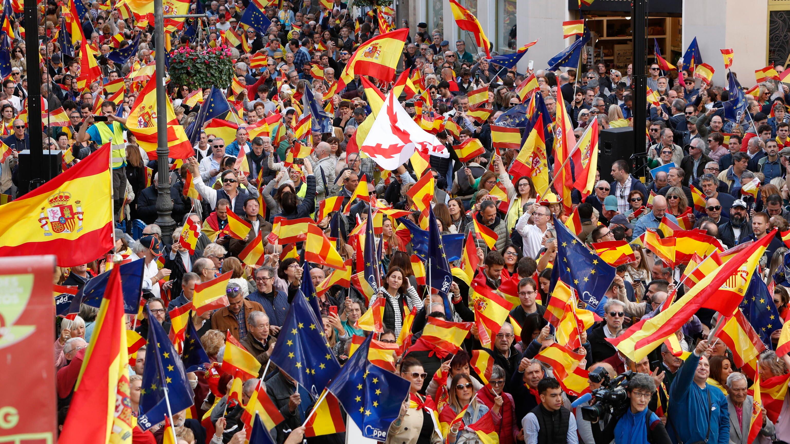 Due milioni in piazza e l'odio contro Sánchez: "L'amnistia è un golpe"