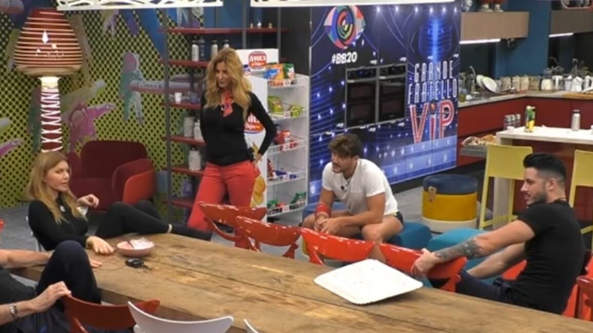 Gf Vip, Rita Rusic litiga con la Volpe: "La maestrina falla con Magalli"