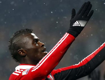 L'ex rossonero Niang si schianta con la Ferrari contro un albero 5