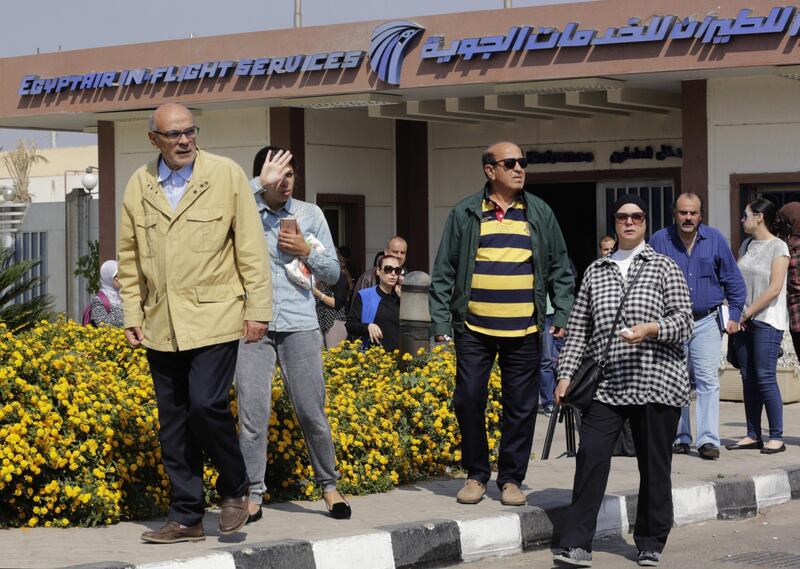 Egyptair, la disperazione dei parenti delle vittime 9