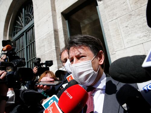 Giuseppi cambia il look del Movimento 5 Stelle. Ma rischia un altro flop