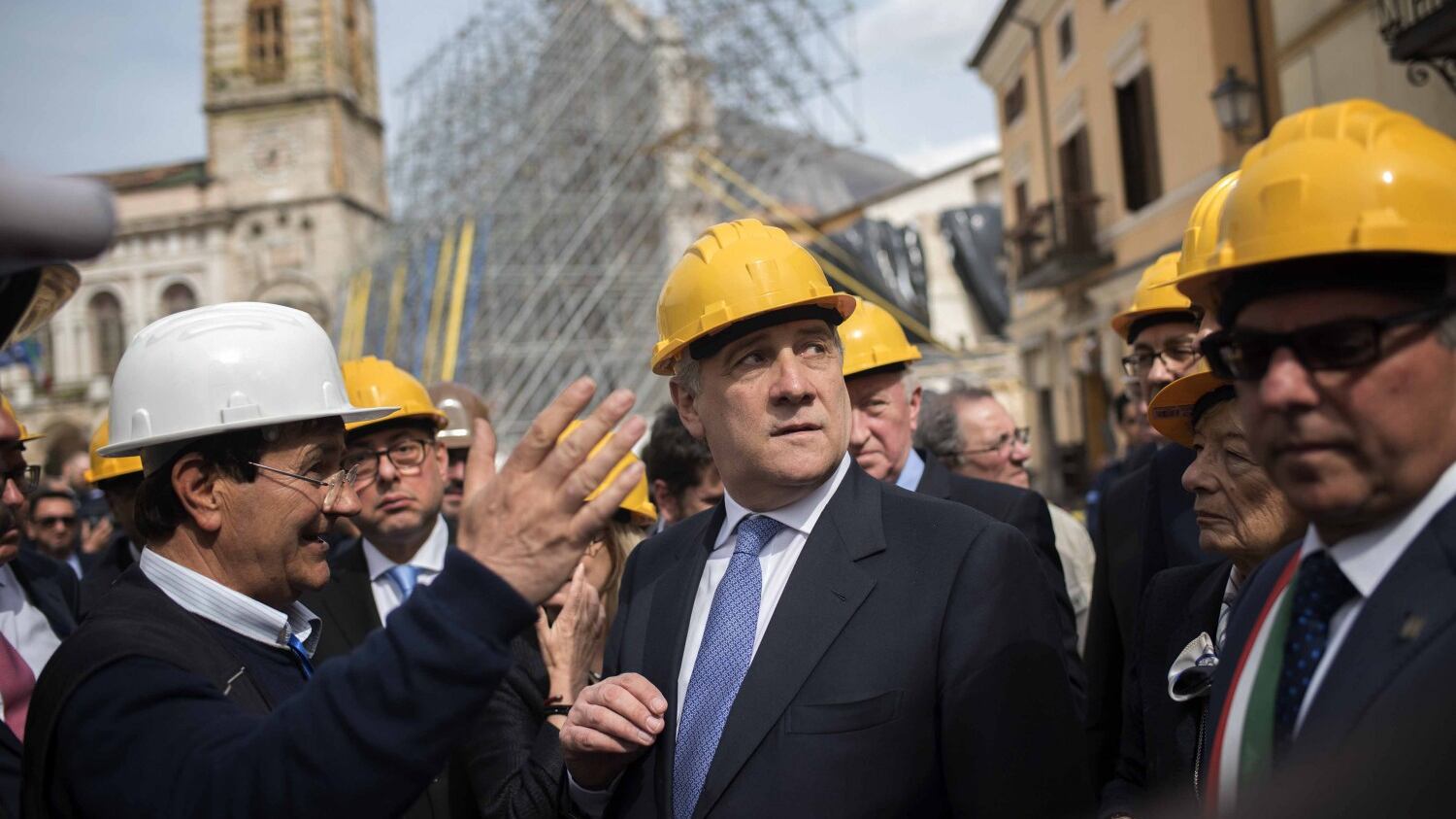 "Due miliardi per le zone terremotate"
