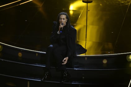Sanremo 2024: ecco il look della quarta serata del Festival di Ghali 3
