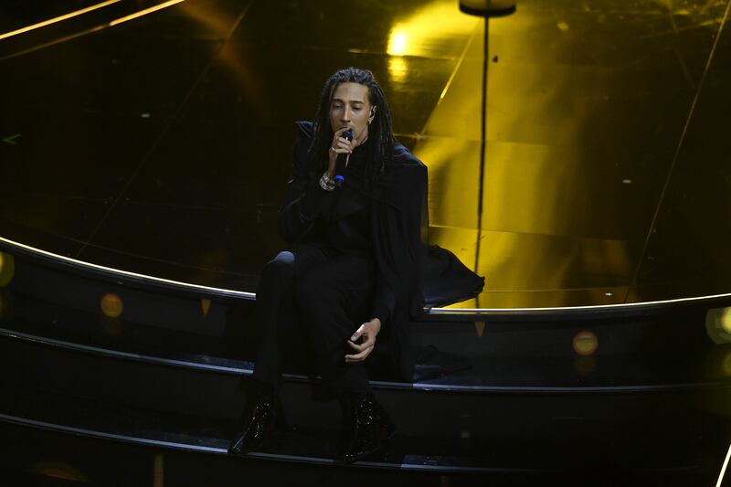 Sanremo 2024: ecco il look della quarta serata del Festival di Ghali 3