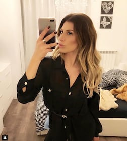 Paola Caruso in reggiseno su Instagram 4