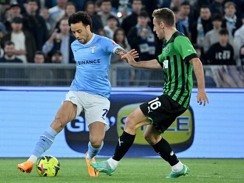 Felipe-Basic, la Lazio non molla il 2° posto. E l'ex Sarri rinvia la festa dei partenopei