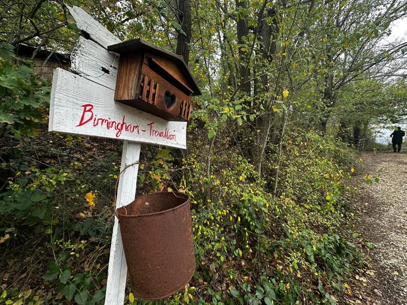 Famiglia nel bosco, le foto della casa a Palmoli 7