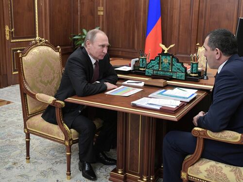 Putin difende Trump: "Obama lo vuole screditare"