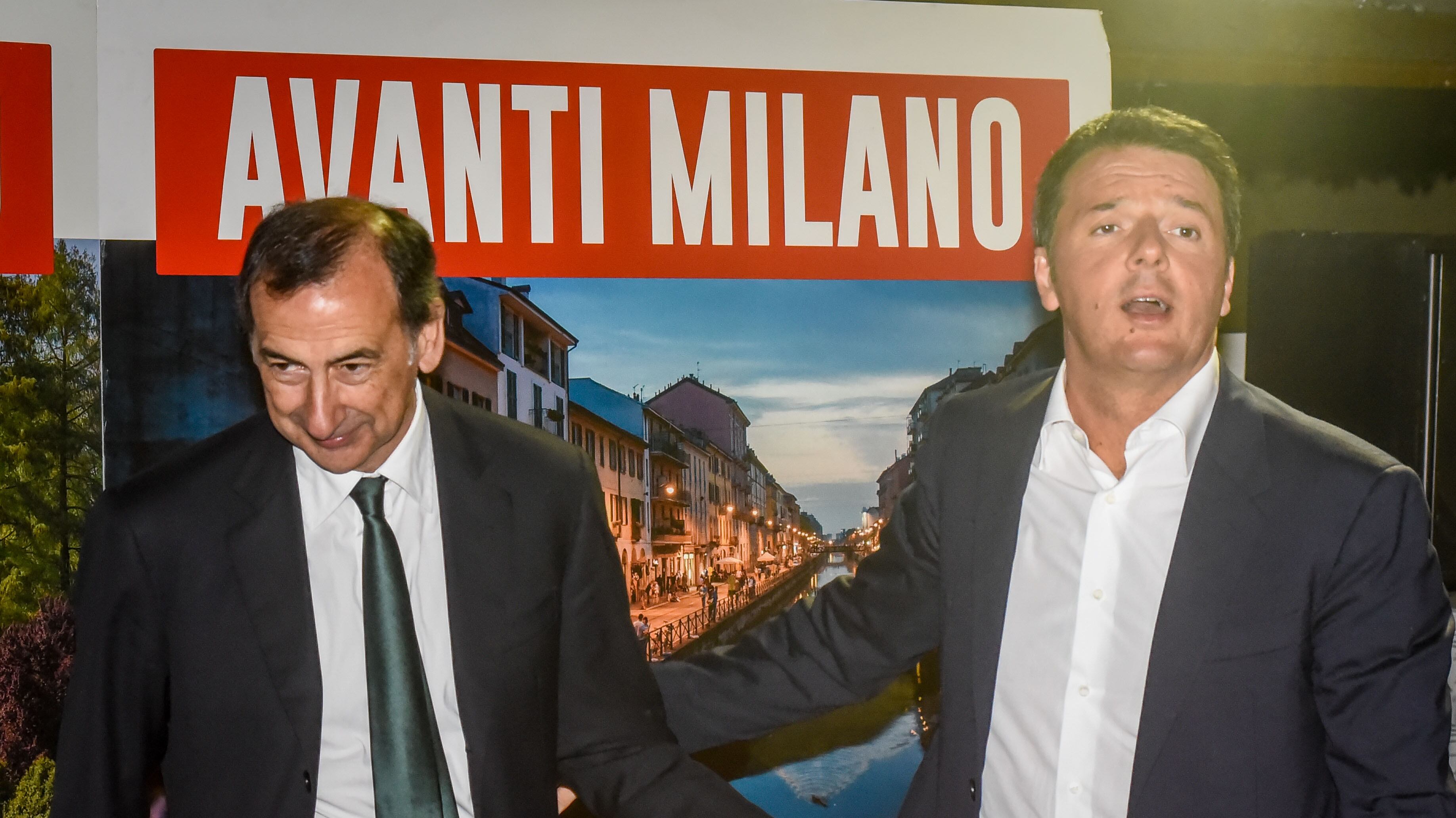 Renzi traballa, Grillo marcia su Roma