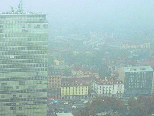 Lo smog assedia la Lombardia. Da oggi misure anti inquinamento