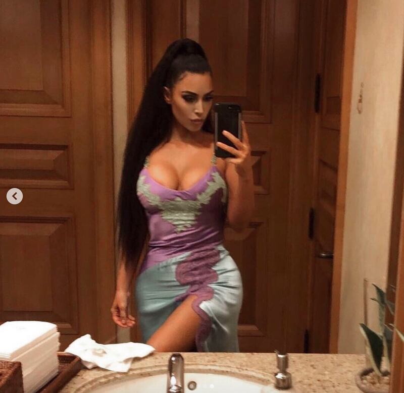Kim Kardashian, hot in rosa su Instagram 8