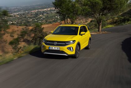 Nuova Volkswagen T-Cross 2023: le immagini del restyling 3