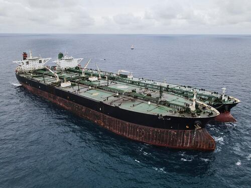 L'Iran alla battaglia navale: sequestrata una petroliera