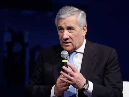 Si muove il governo. La task force di Tajani e l’avviso di Meloni: “Si faccia piena luce”