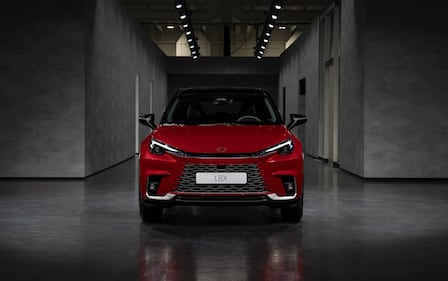Le foto del nuovo Lexus LBX ibrido 19