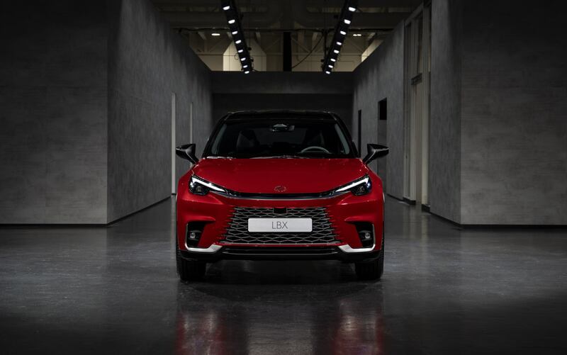 Le foto del nuovo Lexus LBX ibrido 19