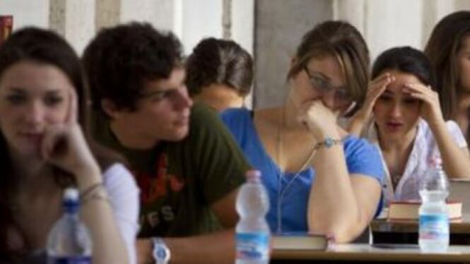 Maturità, ecco le tracce dei temi per la prima prova