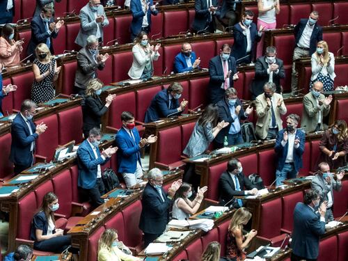 Covid, la paura cresce dentro il Palazzo