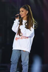 Ariana Grande solidale per Manchester 32
