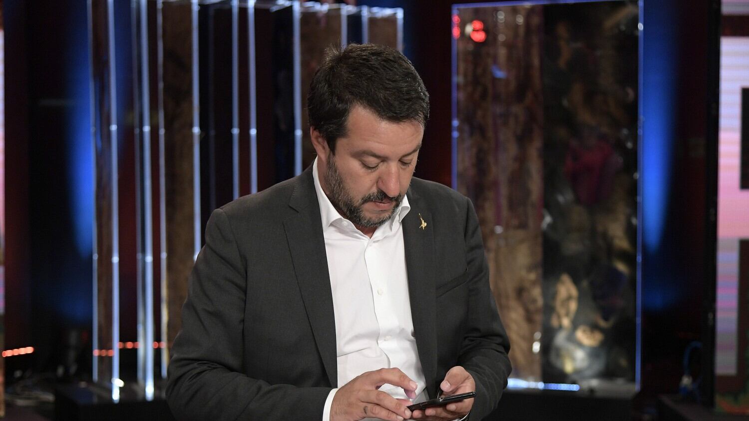 Lega sotto il 30% E a Palazzo scoppia il caos
