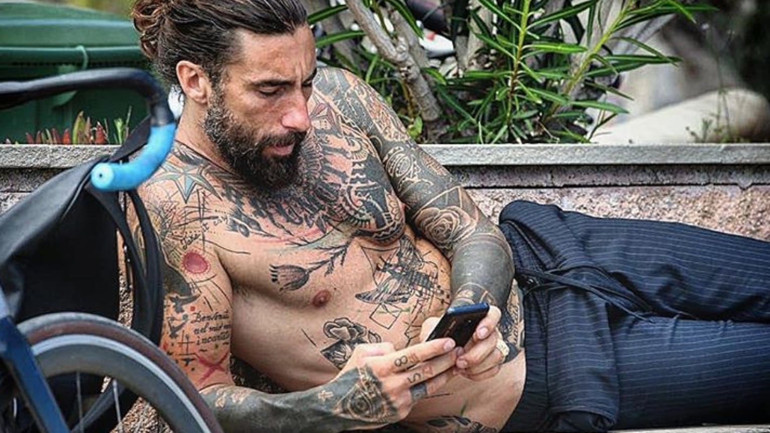 Vittorio Brumotti e la morte del cucciolo su Instagram: "Piccolo mio mi mancherai"
