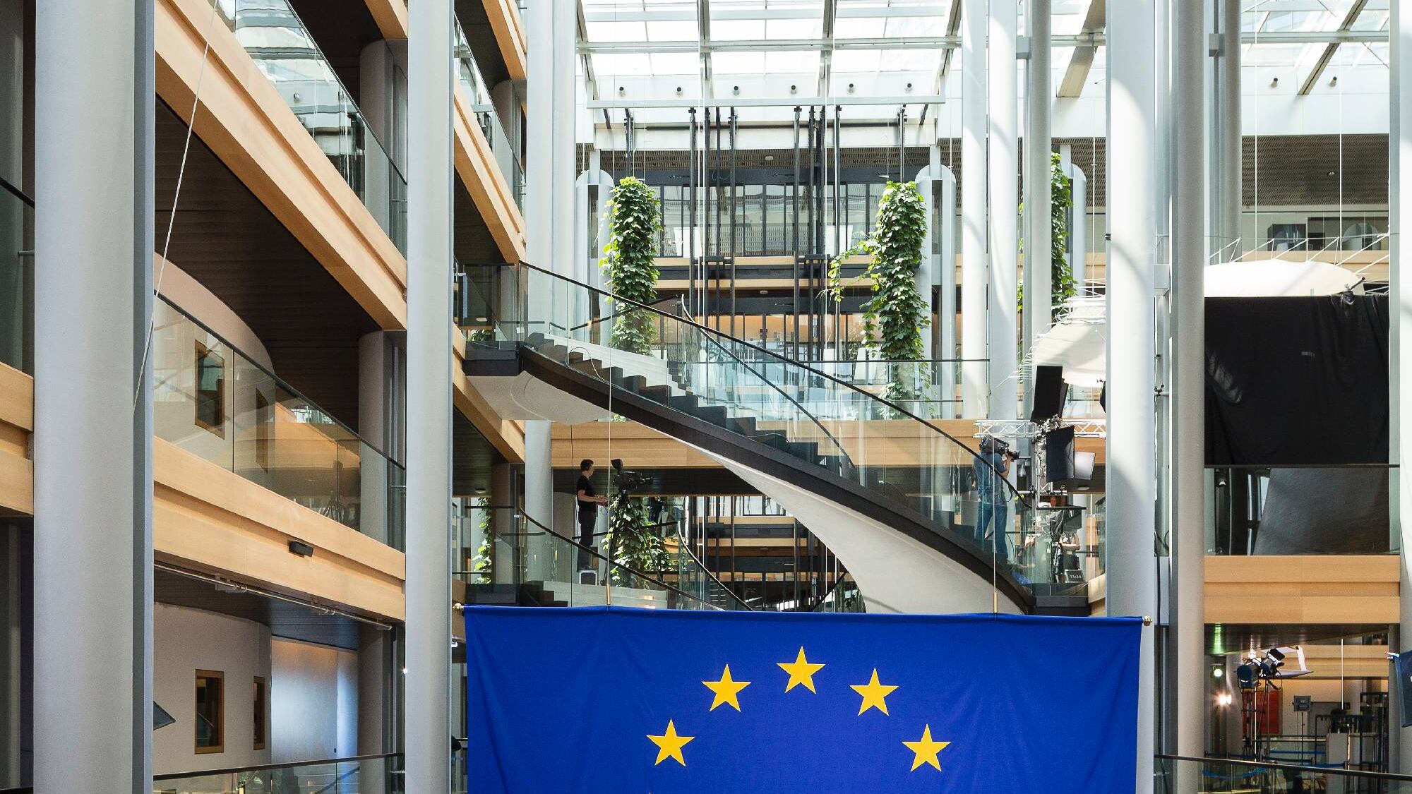 Ue, arrivano altre tasse: 4 prelievi aggiuntivi da 22 miliardi l'anno