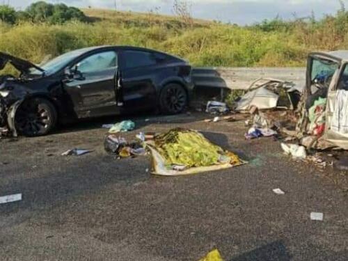 Suv contromano, spunta l'ipotesi del video: sequestrati i cellulari dei ragazzi