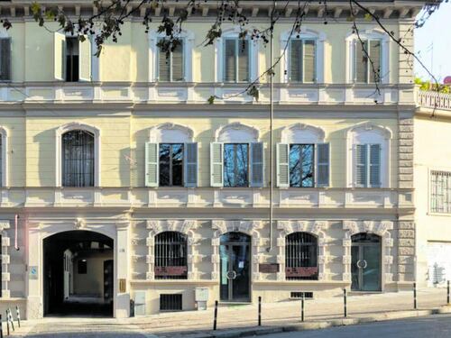 Colpo alla casa d'aste: in quattro minuti un bottino da un milione