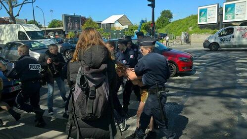 Le Femen contestano il Front National 1