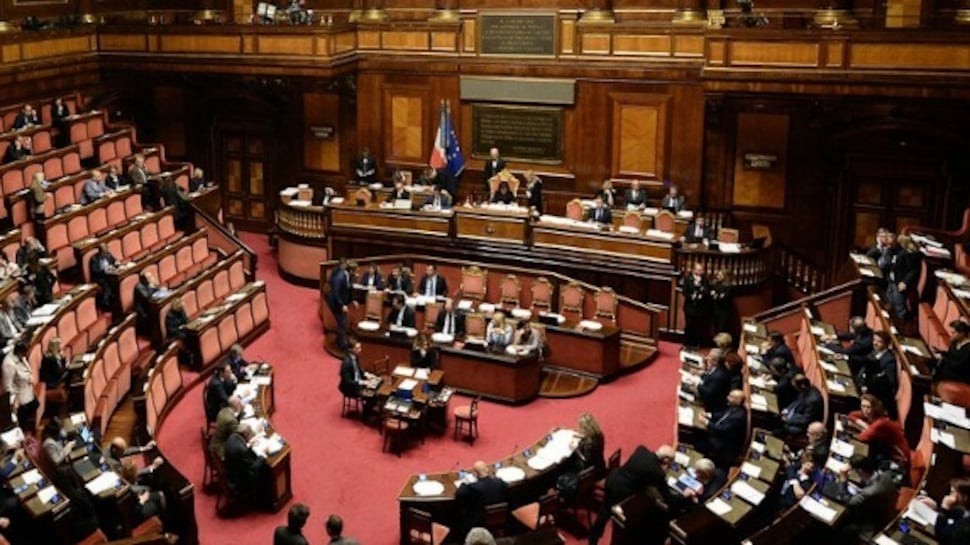 L'estate "calda" dei migranti che mina la poltrona di Conte