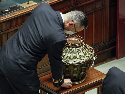Dalla burla alla realtà: qualcuno scrive "Scheda Bianca"