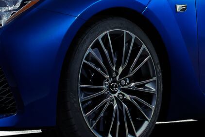 Lexus: 460 cv per la RC F 1