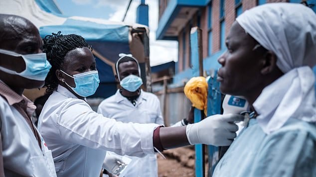 Africa bomba a orologeria: 300 casi al giorno. Impossibile far rispettare il distanziamento