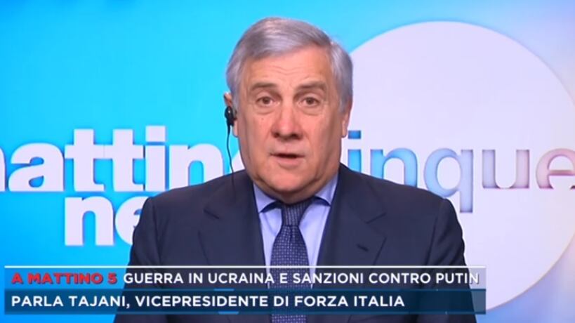 Tajani: "Berlusconi profilo ideale come mediatore di pace"