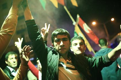 Scontri a Diyarbakir tra curdi e la polizia 4